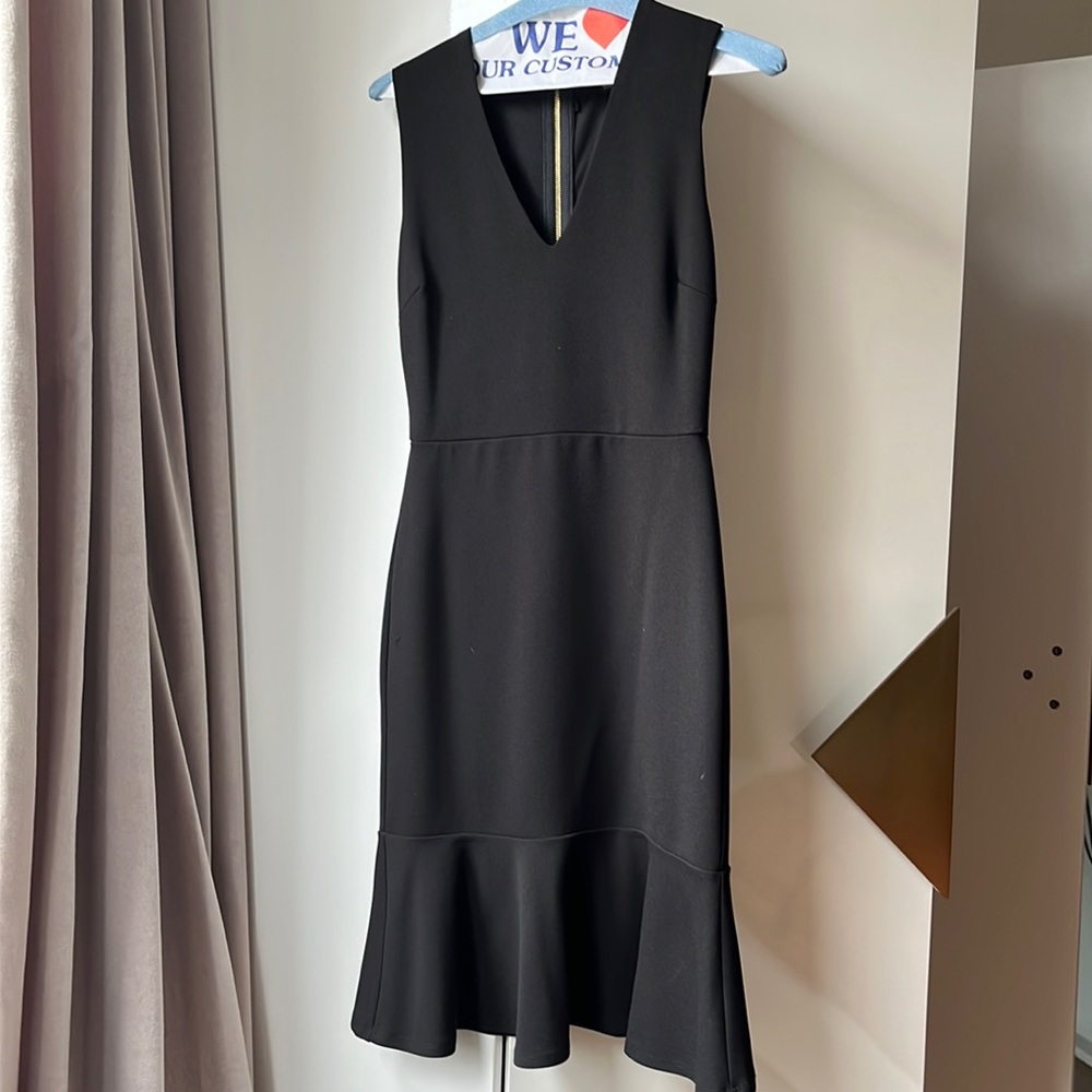 Lulu’s Black Dress